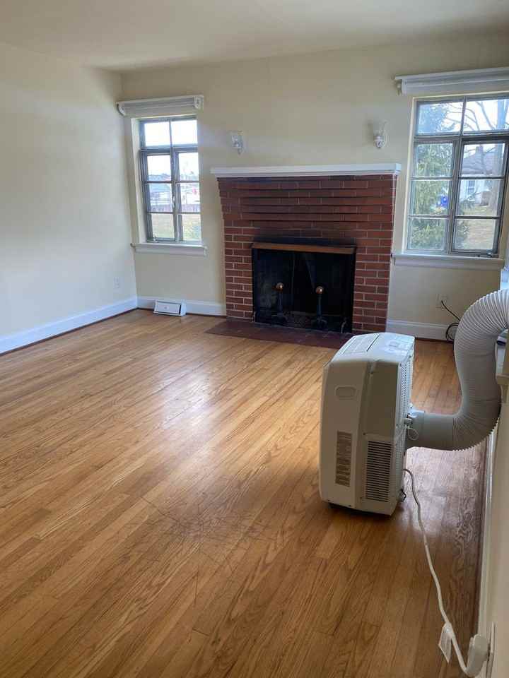 1706 Grayland St - Photo 5 of 13