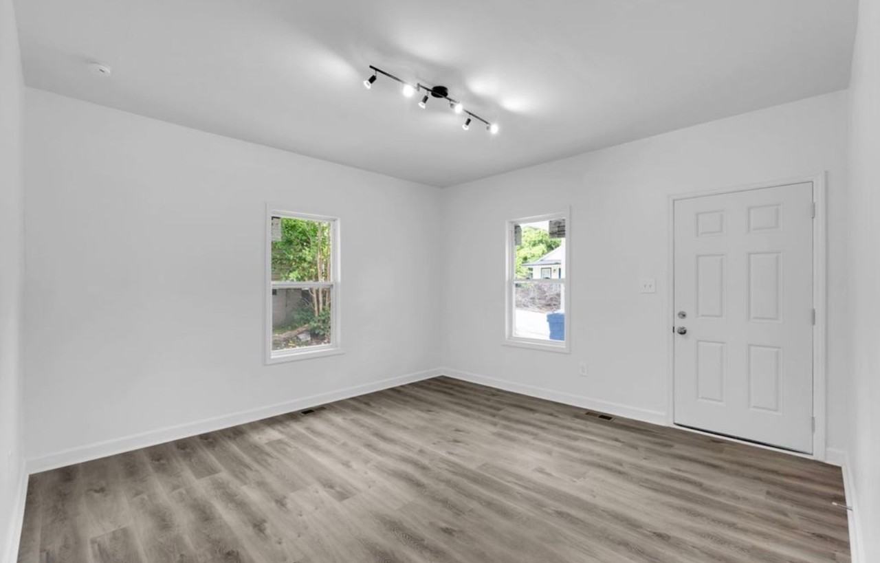 158 Seay St - Photo 4 of 10