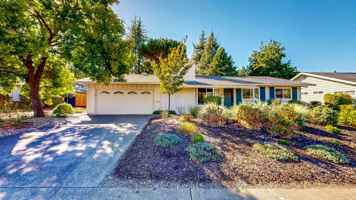 featured image of 6836 Oakmont Dr