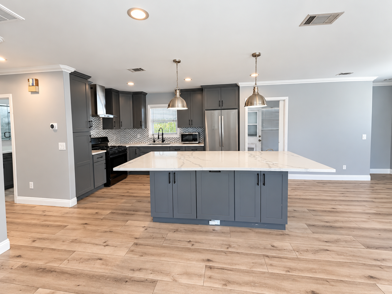 943 Washington Ave - Photo 2 of 21