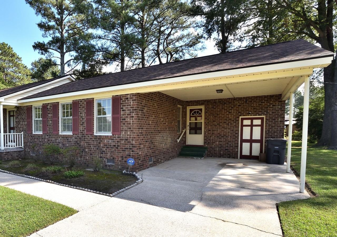 1813 Leggett Rd - Photo 2 of 18