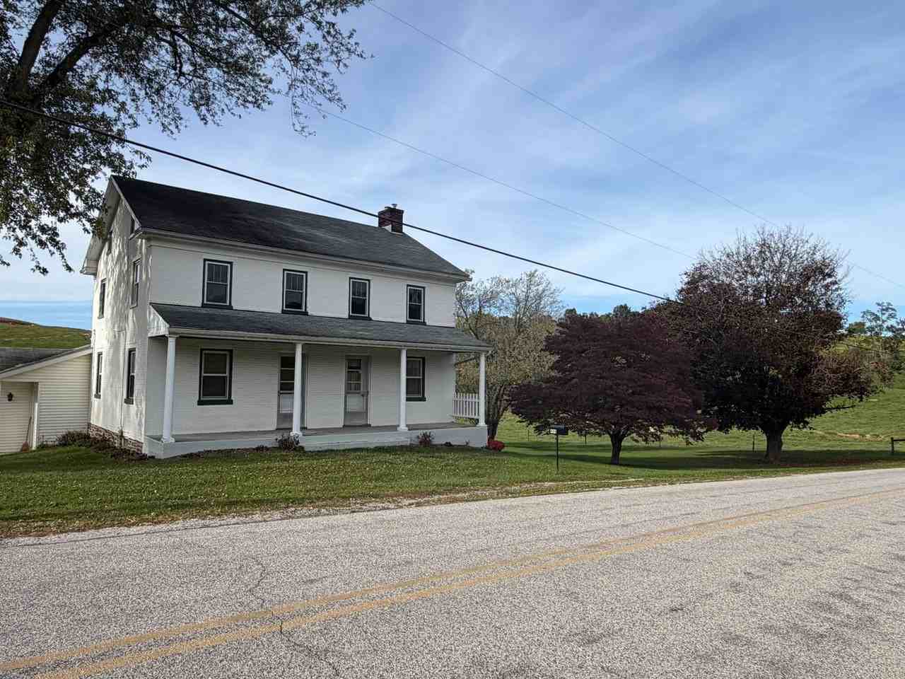404 W Springfield Rd - Photo 2 of 50
