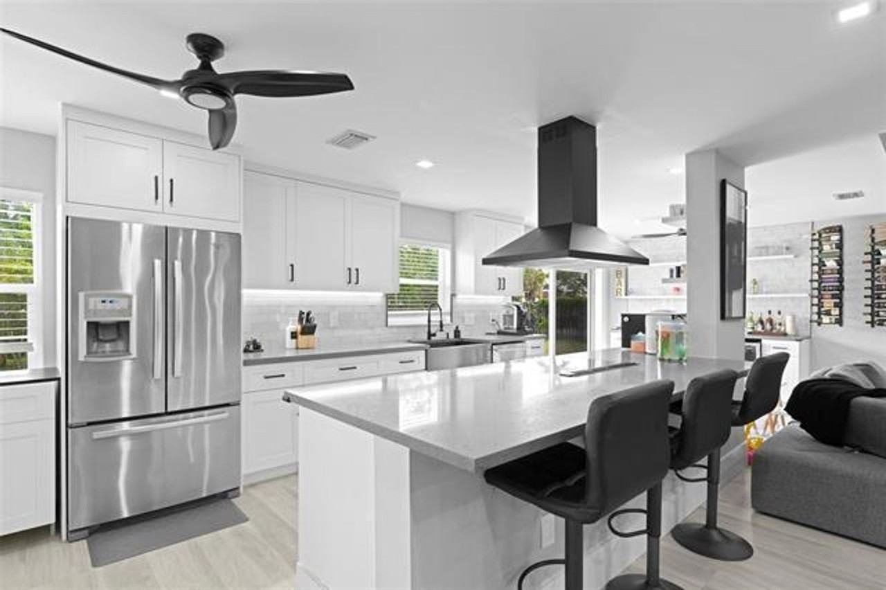 133 Sw 159th Way #133 - Photo 5 of 32