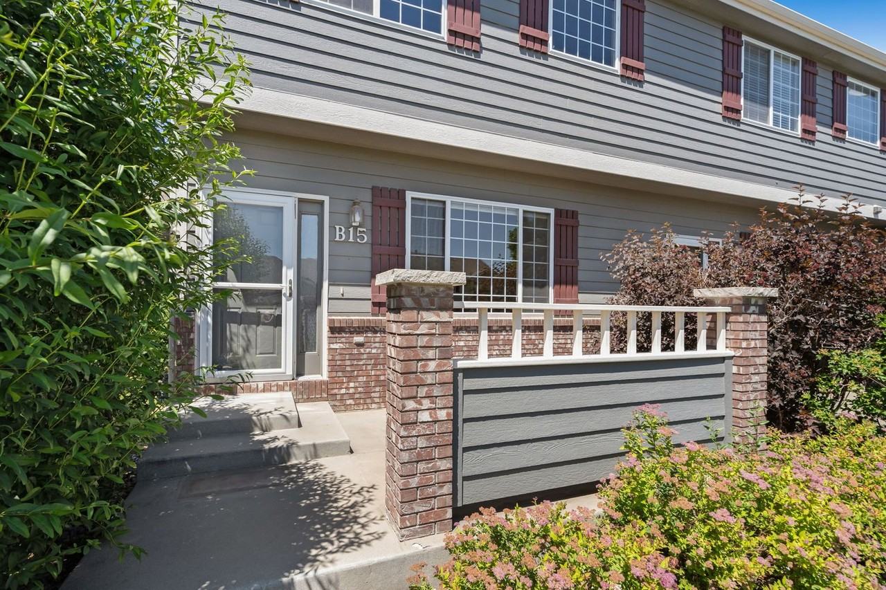 408 Strasburg Dr #B15 - Photo 4 of 50