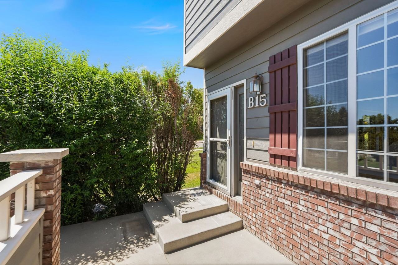 408 Strasburg Dr #B15 - Photo 6 of 50