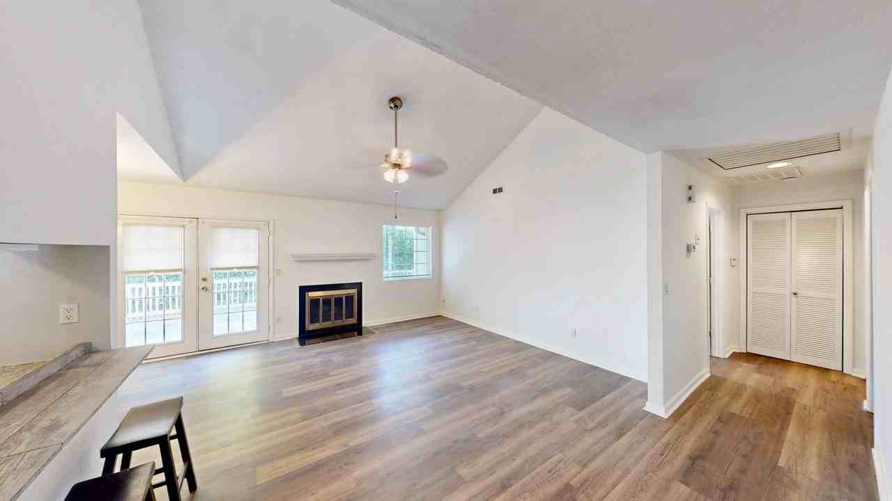 2836 Huntingtowne Farms Ln - Photo 3 of 21