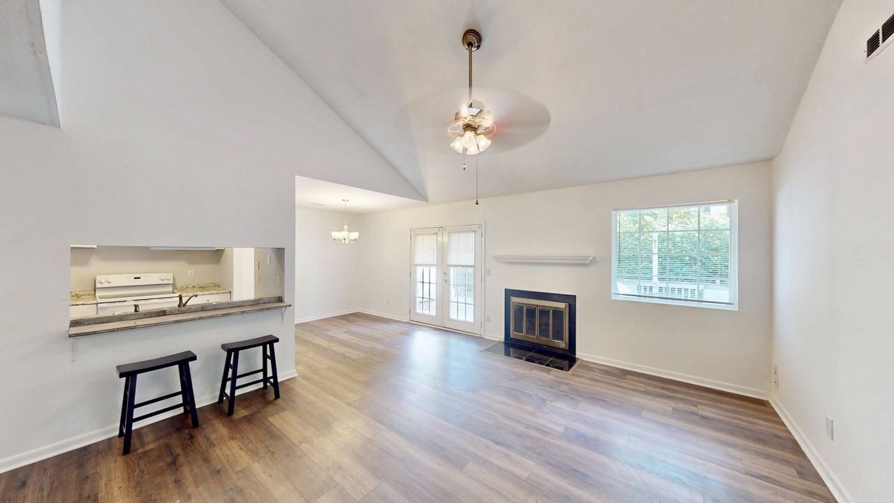 2836 Huntingtowne Farms Ln - Photo 5 of 21