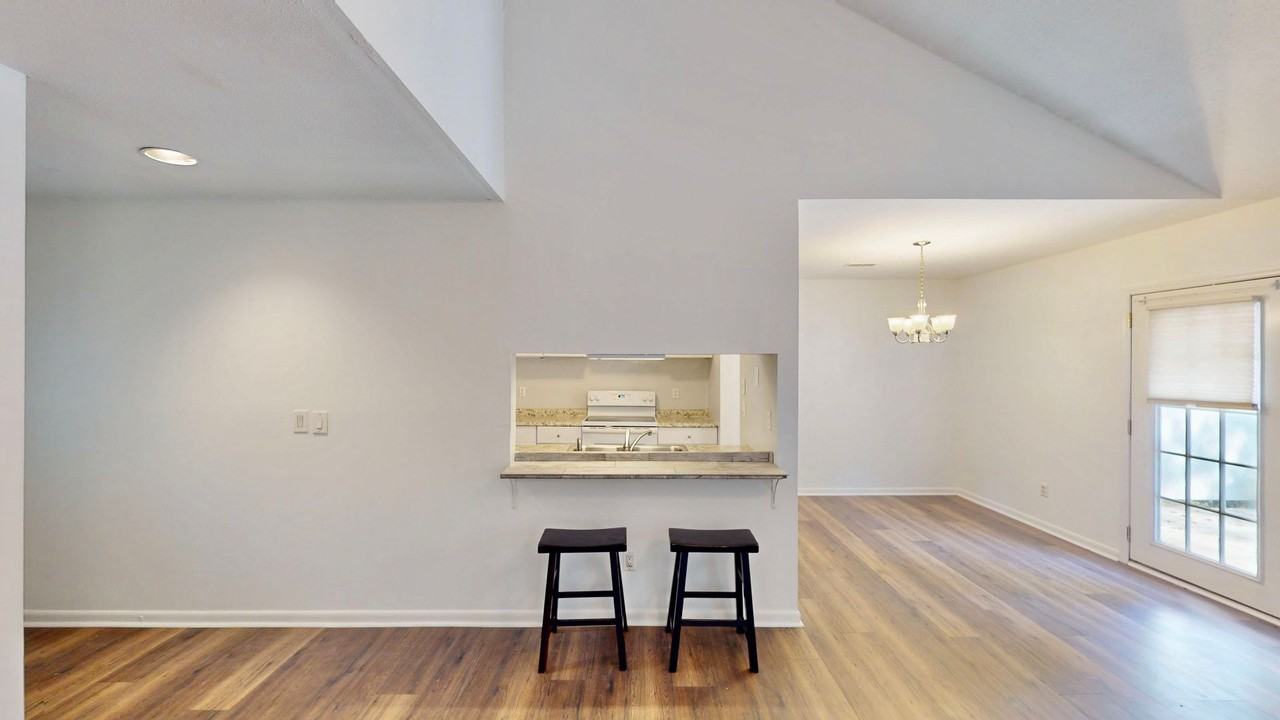 2836 Huntingtowne Farms Ln - Photo 6 of 21