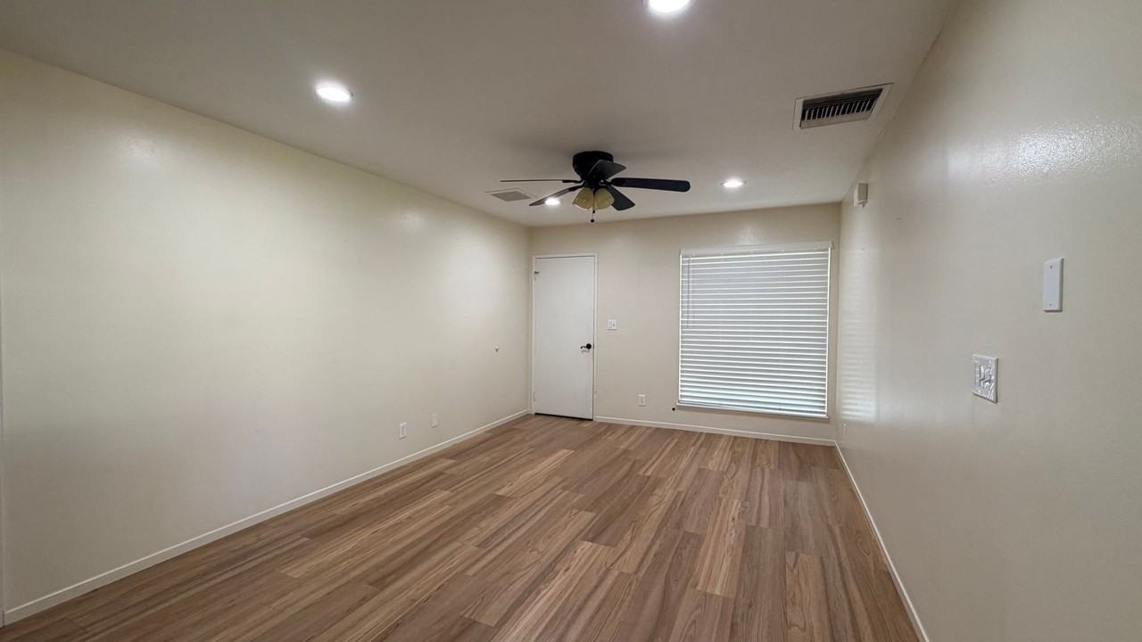 624 W Felspar Ave - Photo 7 of 13