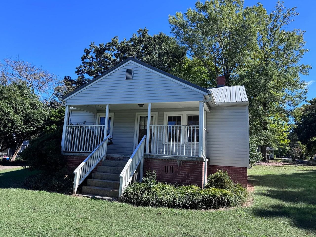 117 Mccranford Rd - Photo 2 of 23