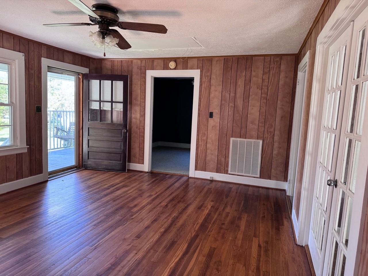 117 Mccranford Rd - Photo 4 of 23