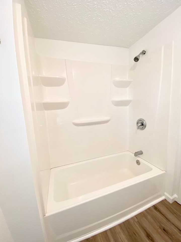306 Warner St - Photo 4 of 23