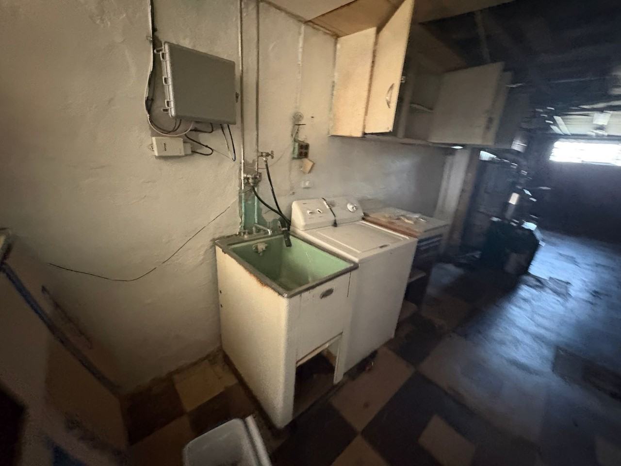 3140 Cottman Ave - Photo 4 of 15