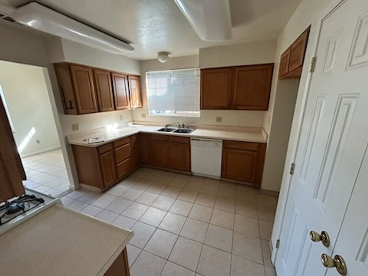 2454 18th Ave - Photo 2 of 7
