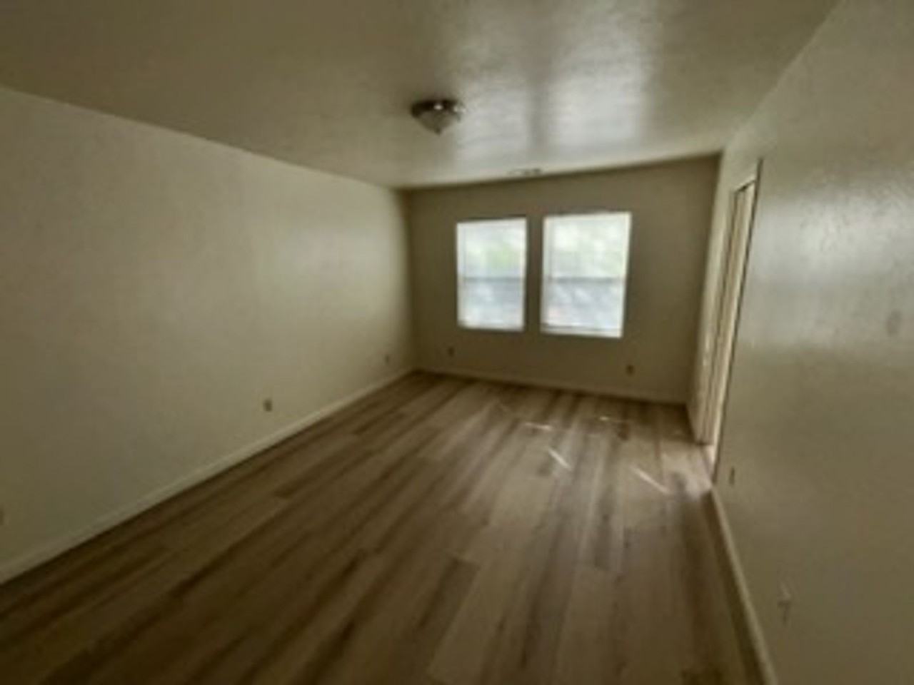 2454 18th Ave - Photo 4 of 7