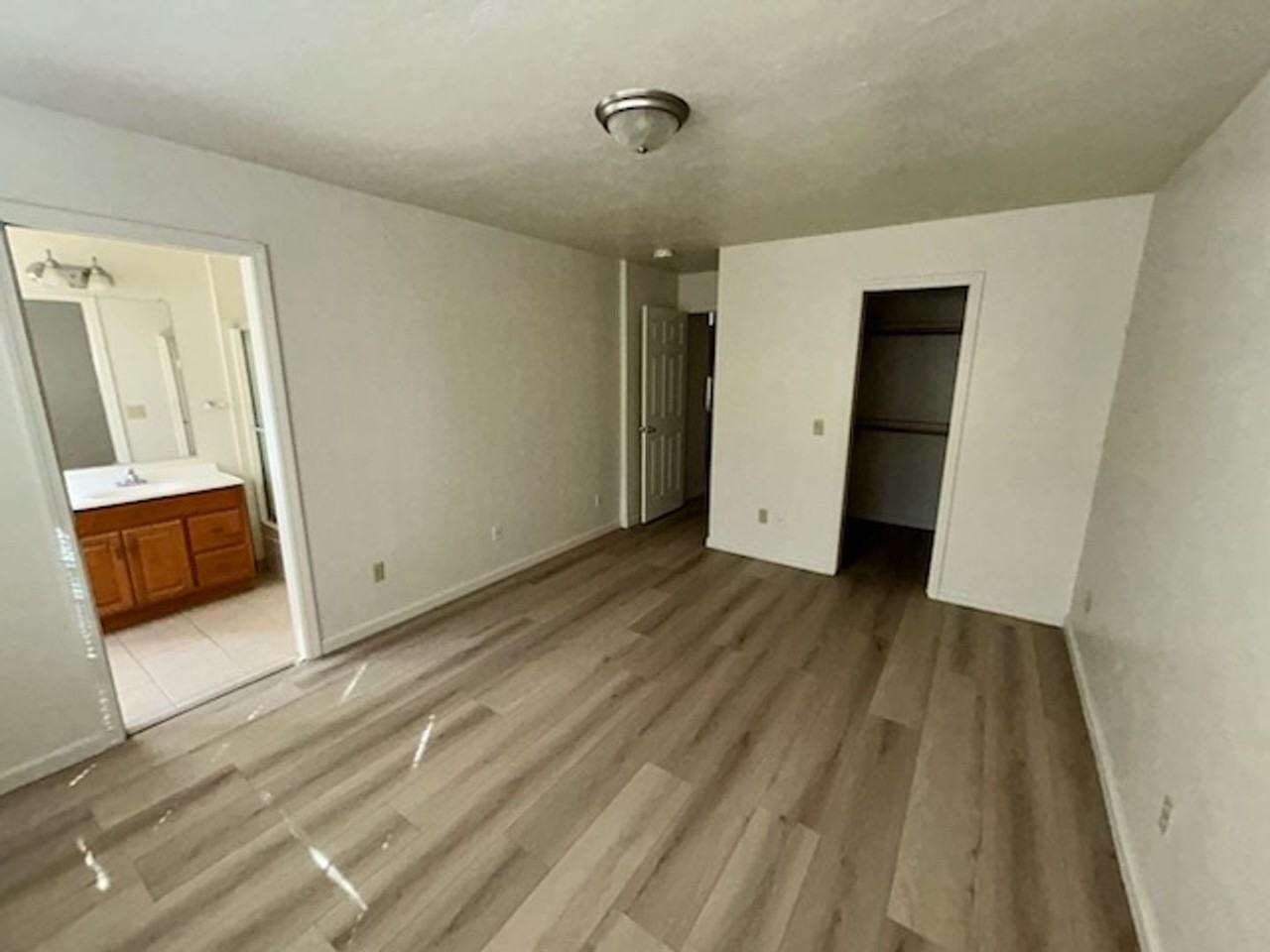 2454 18th Ave - Photo 5 of 7