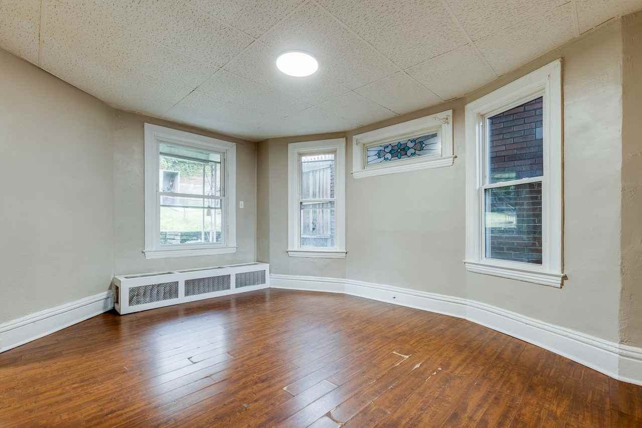 415 Edgemont St - Photo 2 of 45
