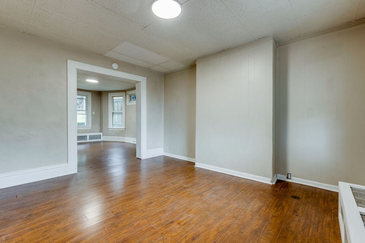 415 Edgemont St - Photo 4 of 45