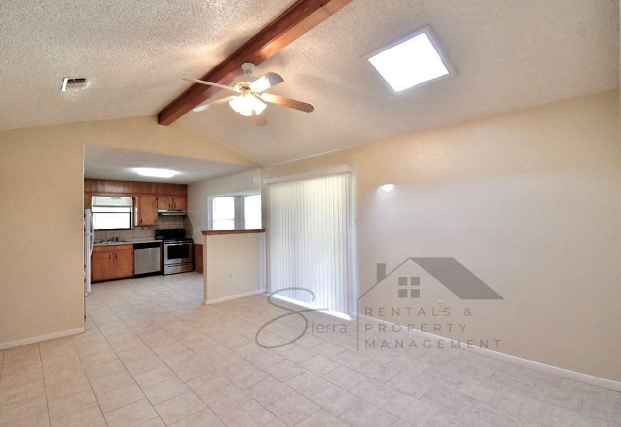 504 Belinda Cir - Photo 3 of 10