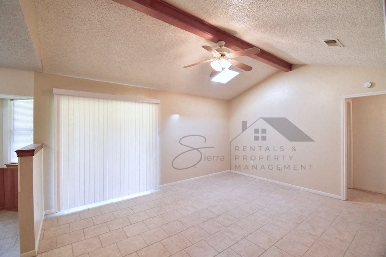 504 Belinda Cir - Photo 4 of 10