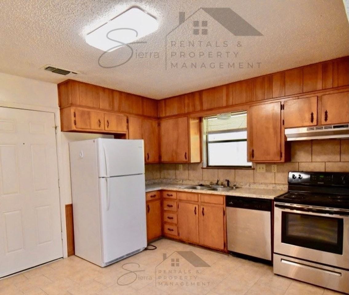 504 Belinda Cir - Photo 6 of 10