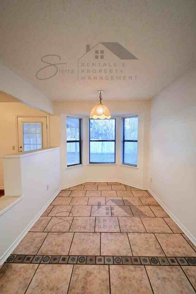 1800 Fox Trl - Photo 5 of 15