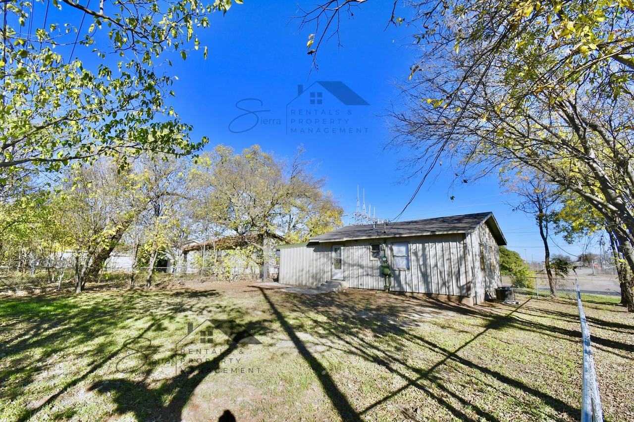 3014 Taft St - Photo 6 of 6