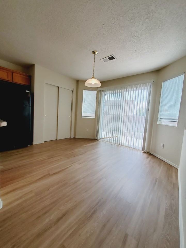 631 Rain Lily Rd Sw - Photo 7 of 32