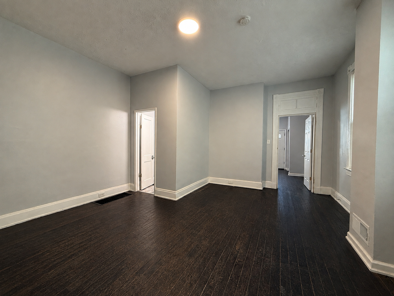2209 Victor St - Photo 3 of 40