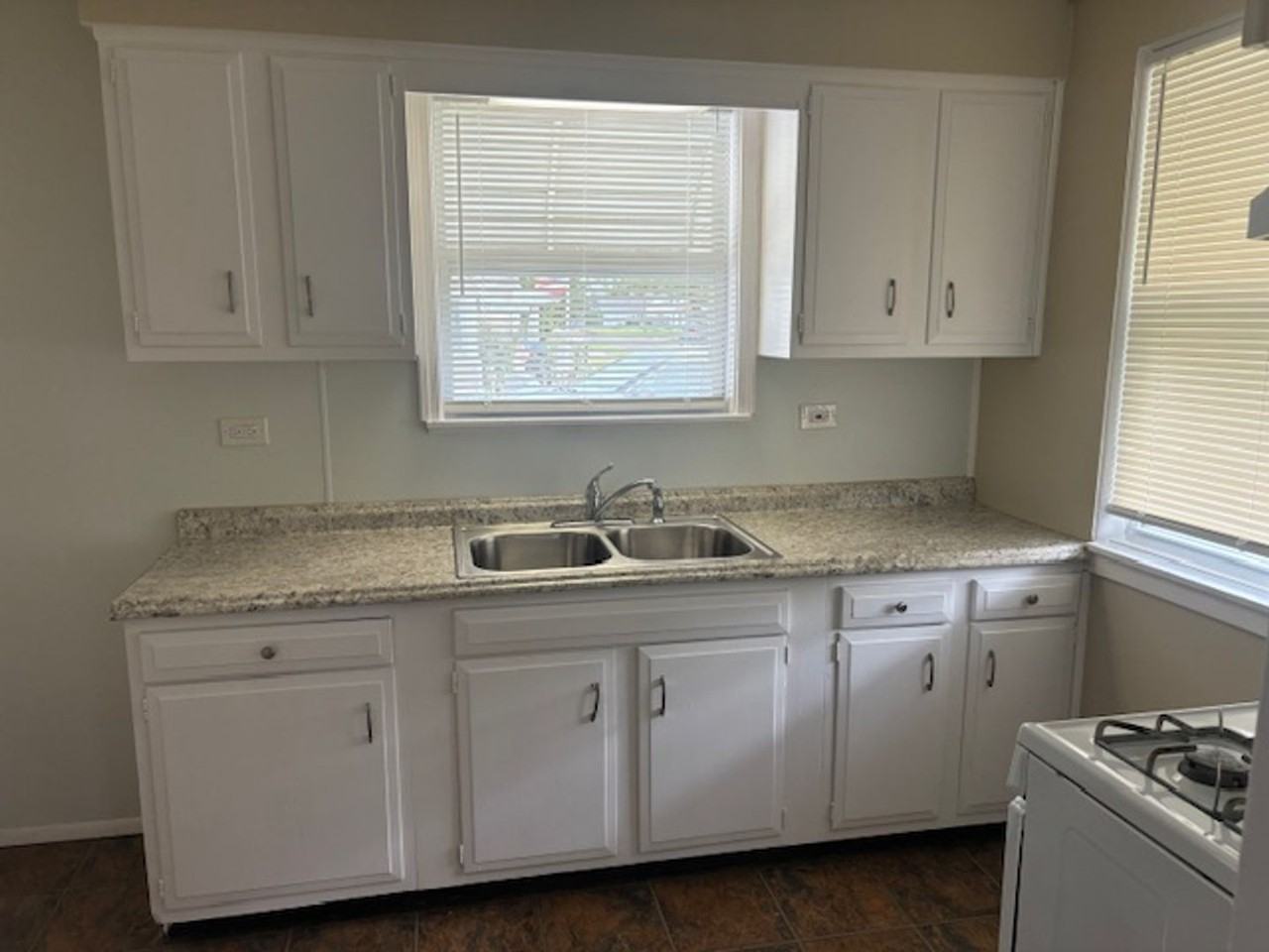 235 Connecticut Ave - Photo 6 of 13