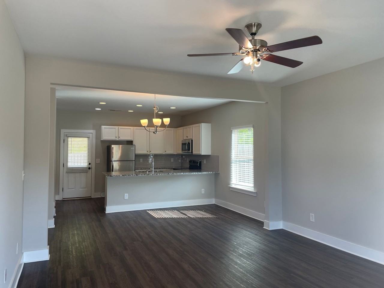 1301 Shades Ter - Photo 4 of 28