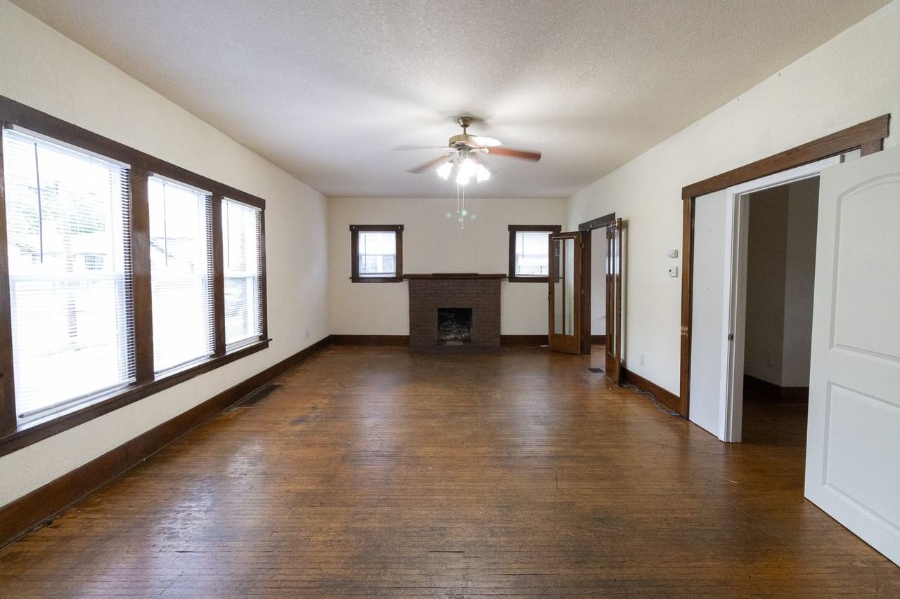 1500 Rosemary Ln - Photo 2 of 22