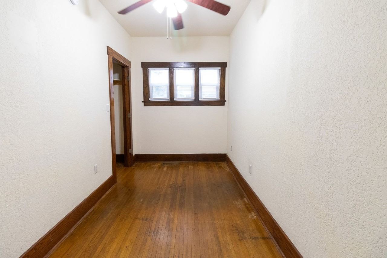 1500 Rosemary Ln - Photo 5 of 22