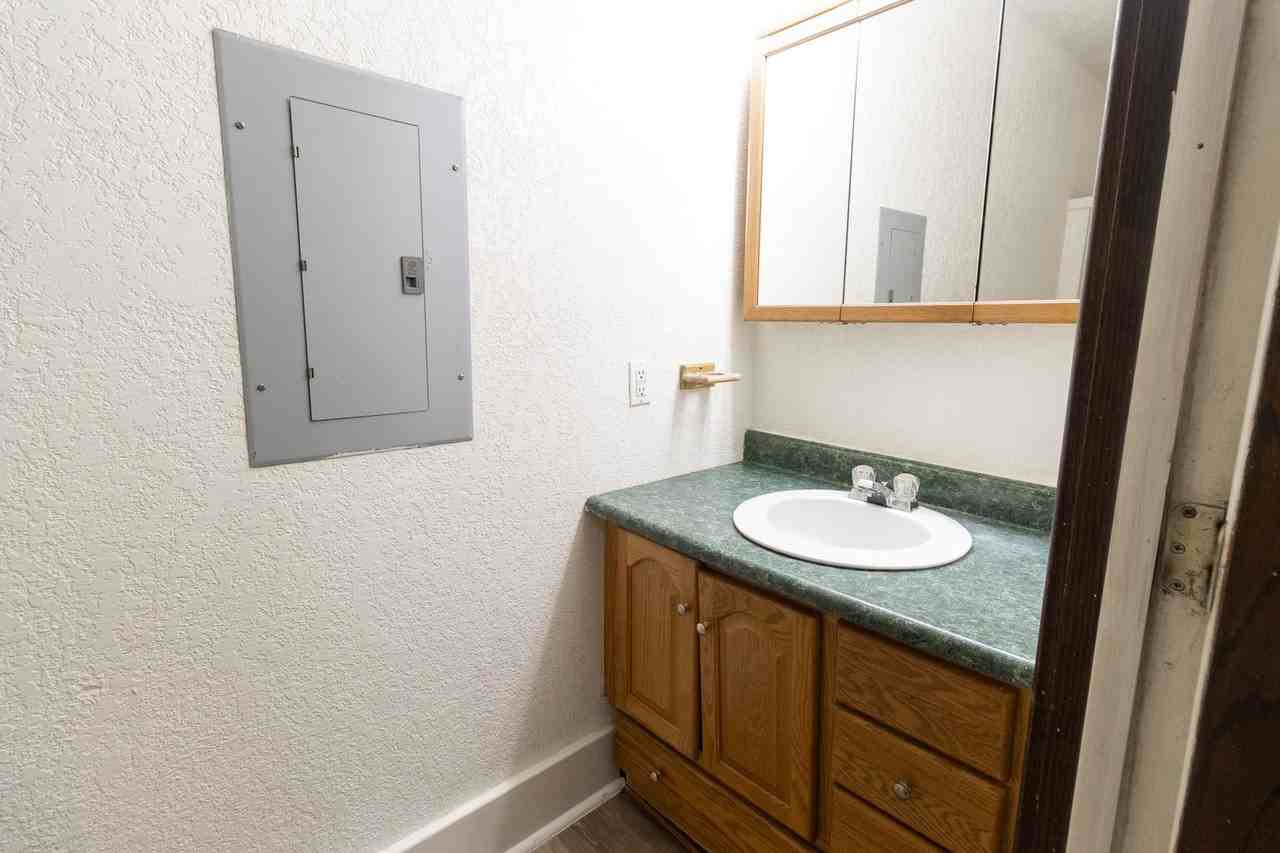 1500 Rosemary Ln - Photo 7 of 22