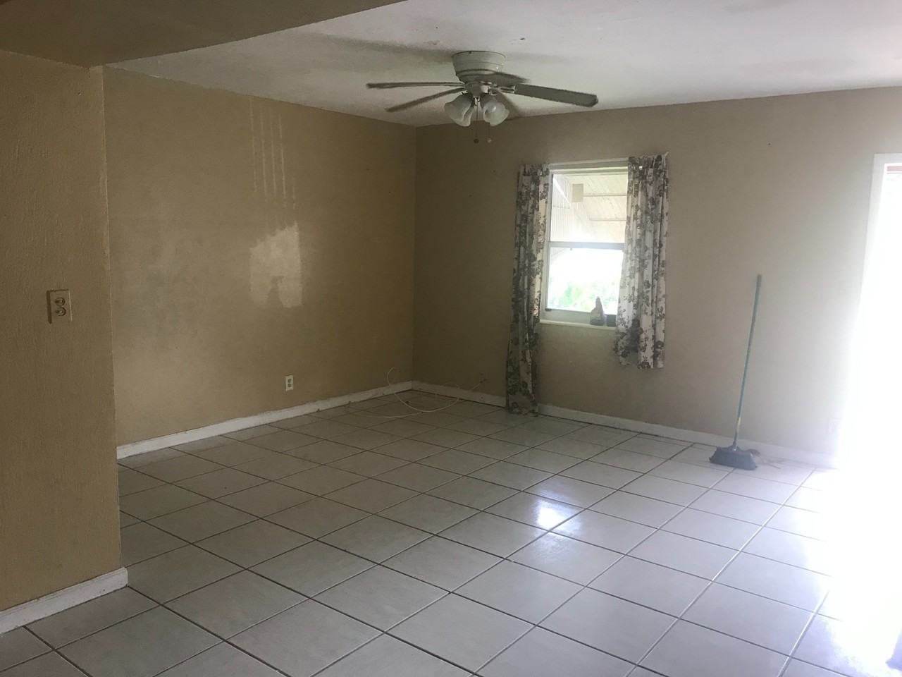 1419 Nw 11th St - Photo 5 of 14