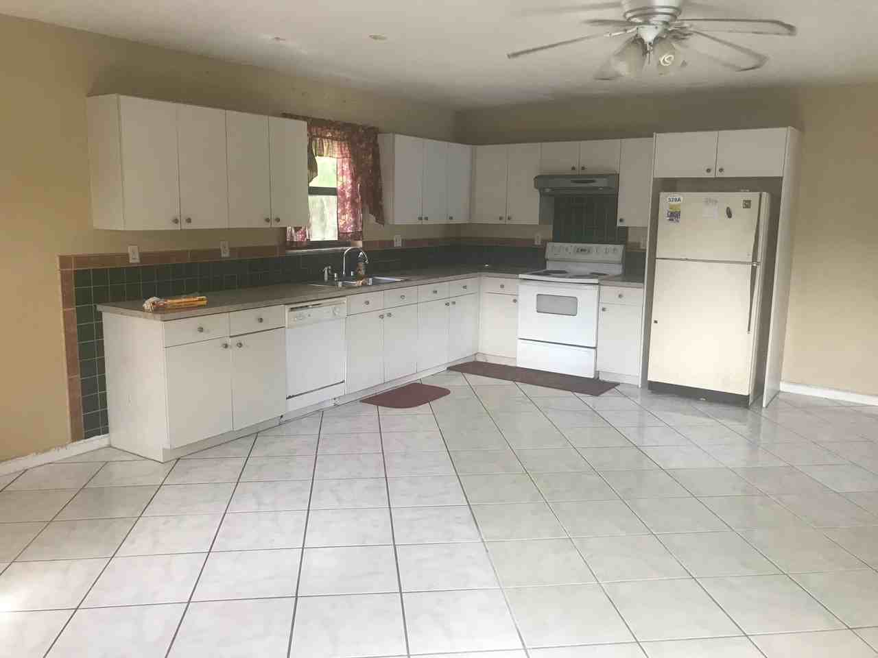1419 Nw 11th St - Photo 6 of 14