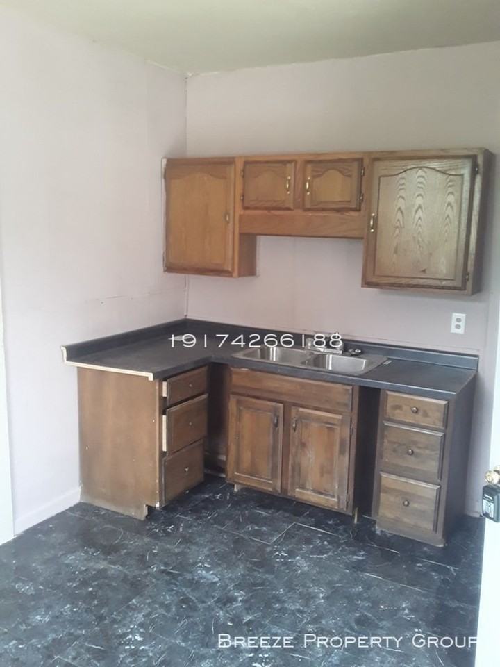 241 Harrison Ave - Photo 4 of 14