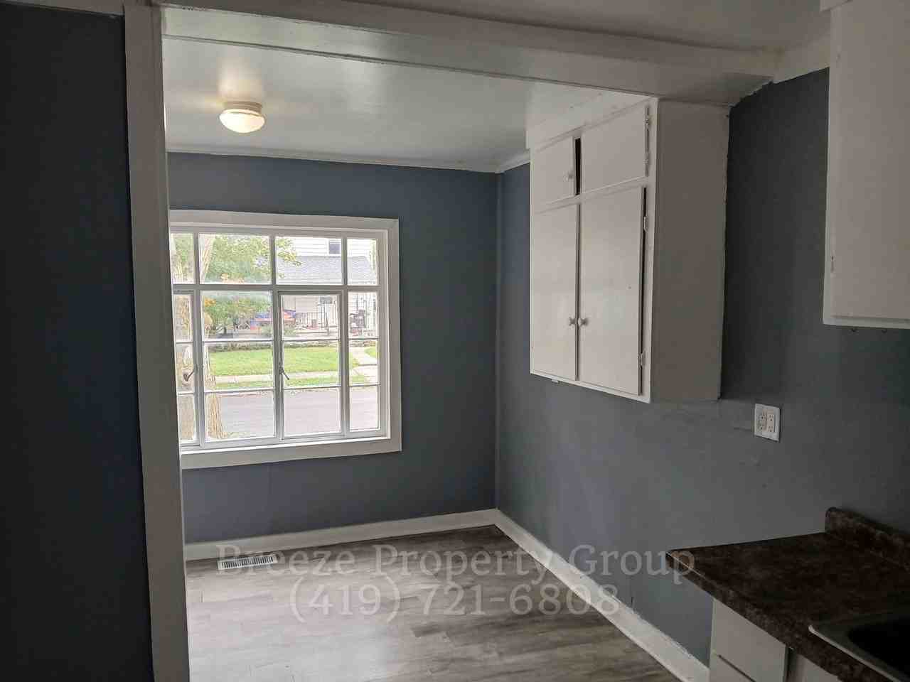 557 Prospect Ave - Photo 6 of 22