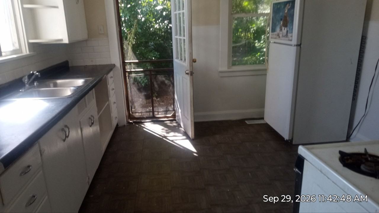 1441 Prouty Ave - Photo 2 of 7