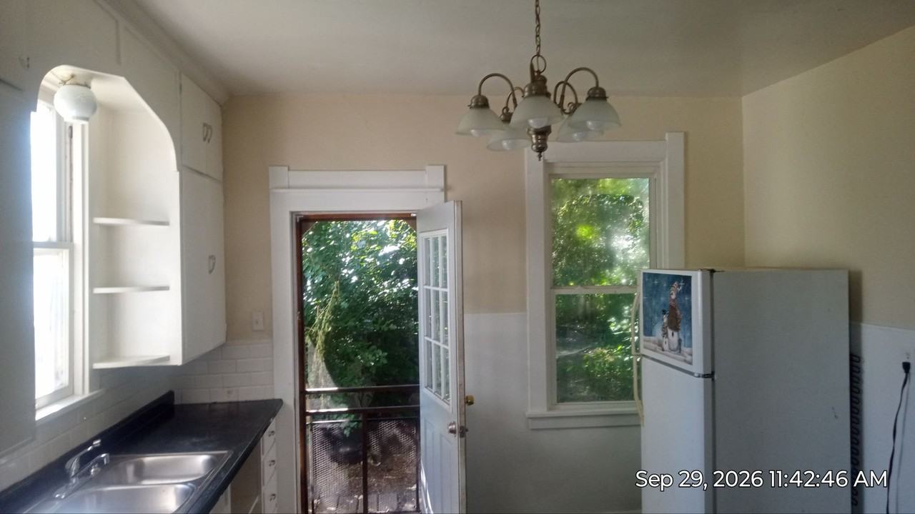 1441 Prouty Ave - Photo 3 of 7