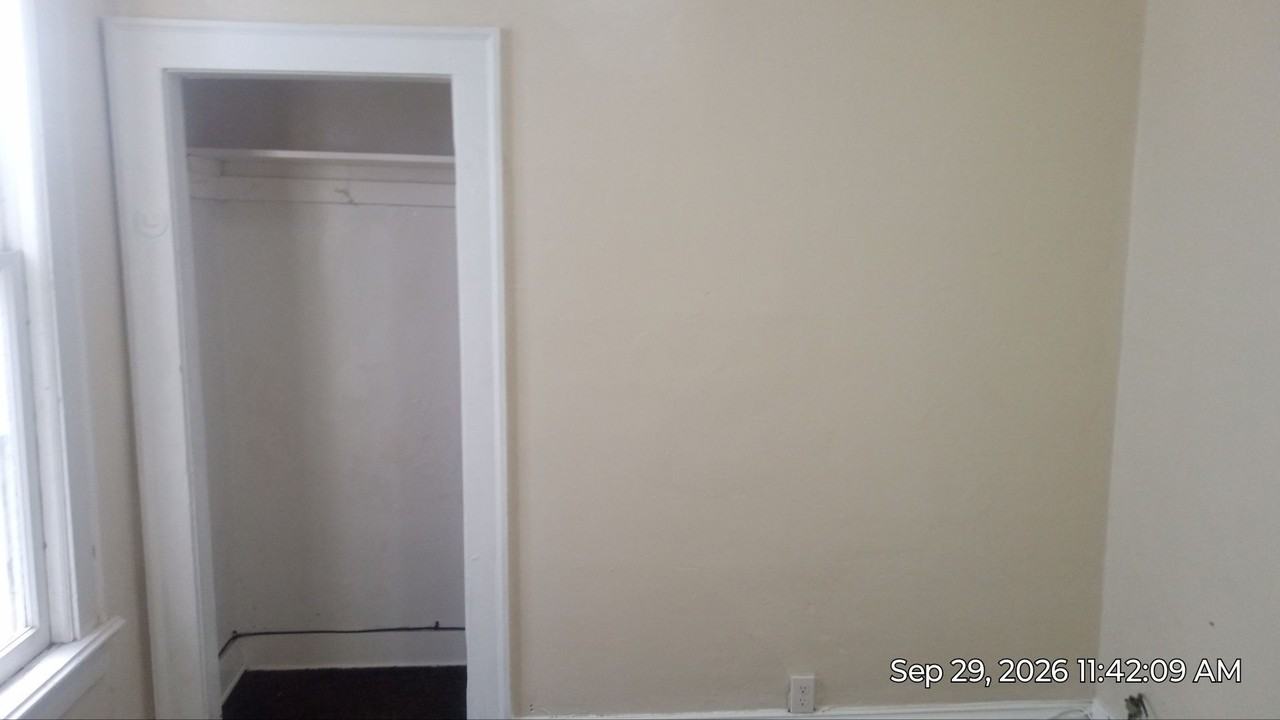 1441 Prouty Ave - Photo 6 of 7