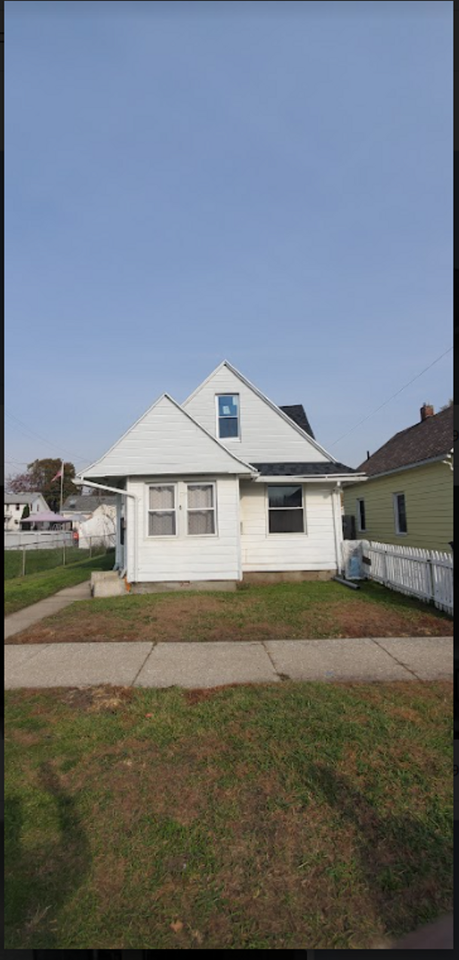 1250 Prouty Ave - Photo 2 of 7