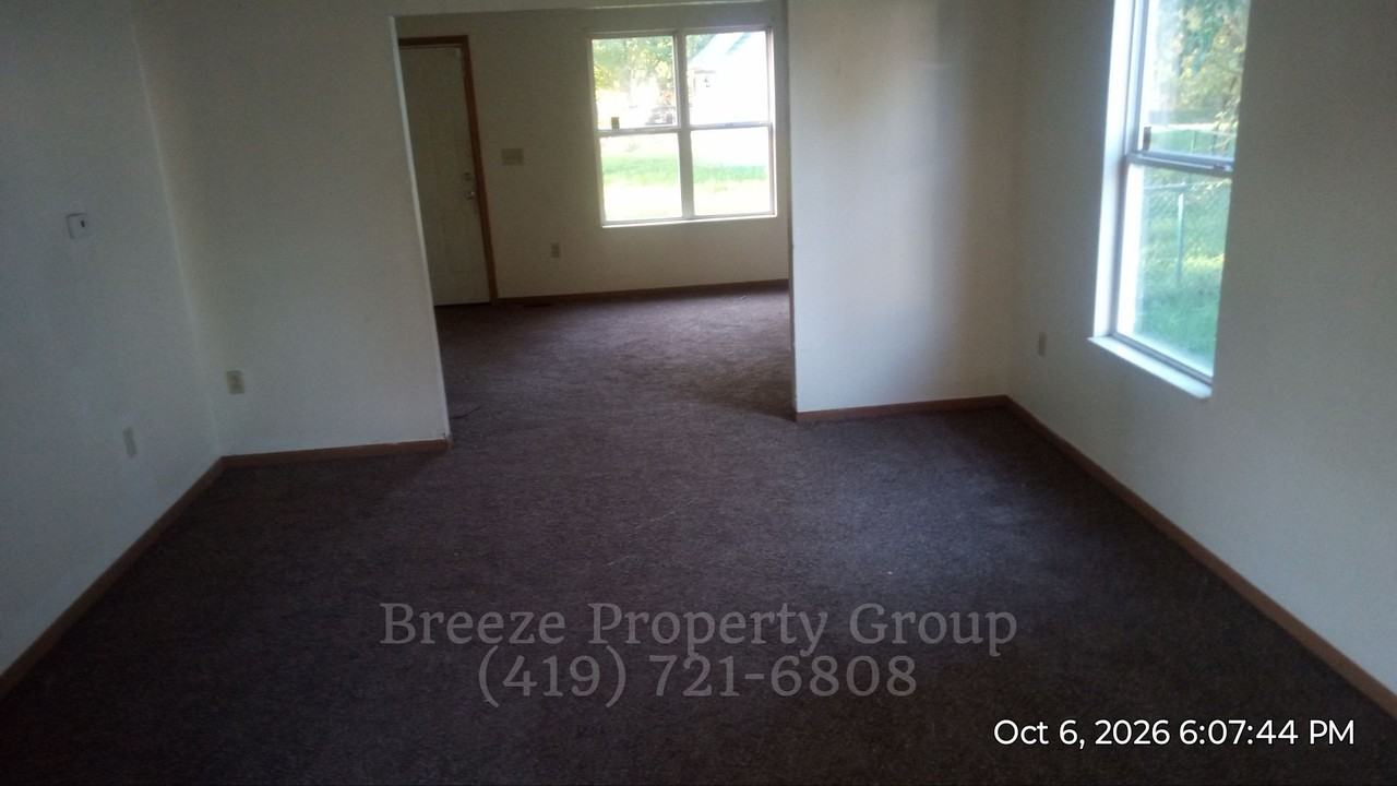 1327 N Michigan St - Photo 2 of 9