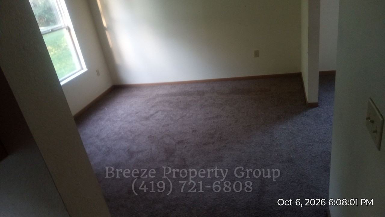 1327 N Michigan St - Photo 3 of 9