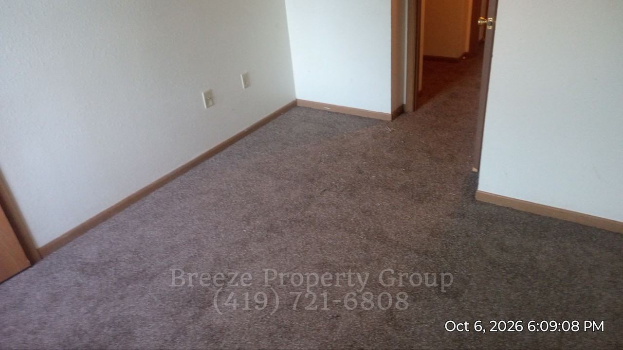 1327 N Michigan St - Photo 6 of 9
