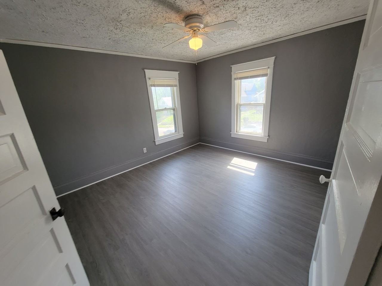 2435 Elmwood Ave - Photo 5 of 35