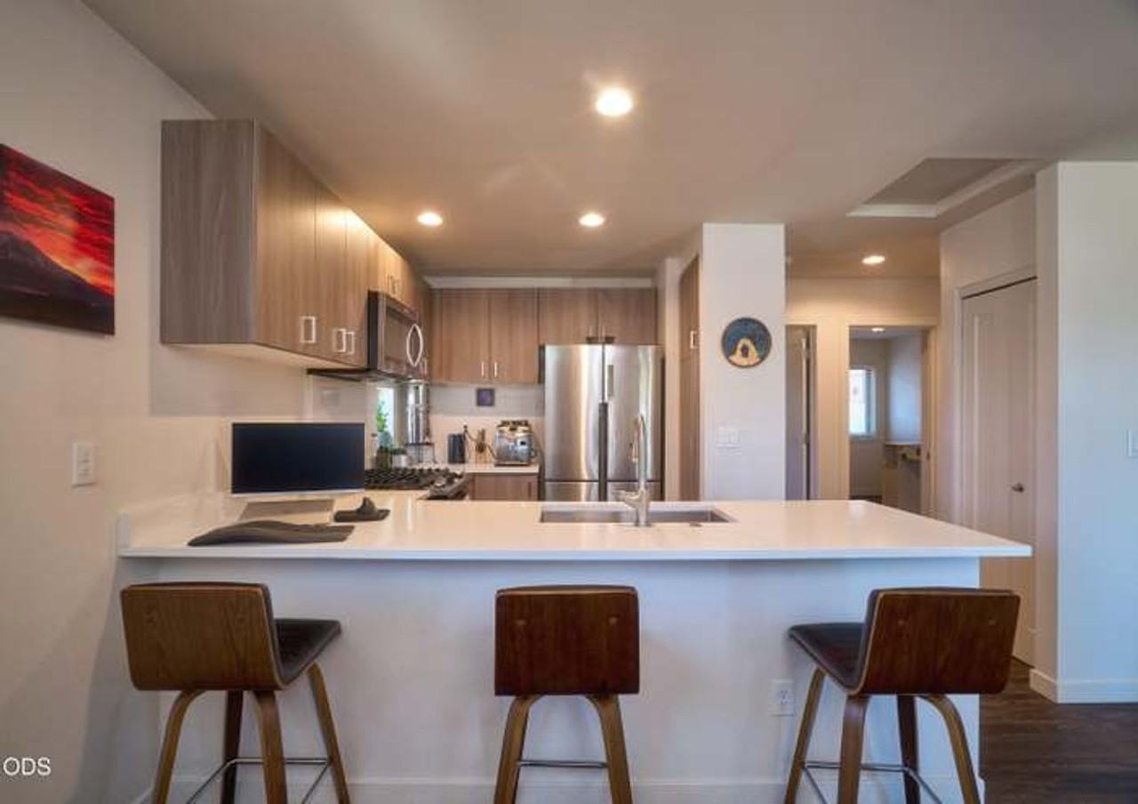 61 S Mountain Ave - Photo 7 of 39