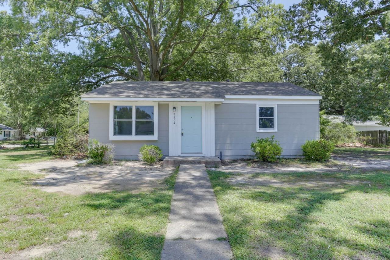 7904 Wickham Ave - Photo 3 of 30