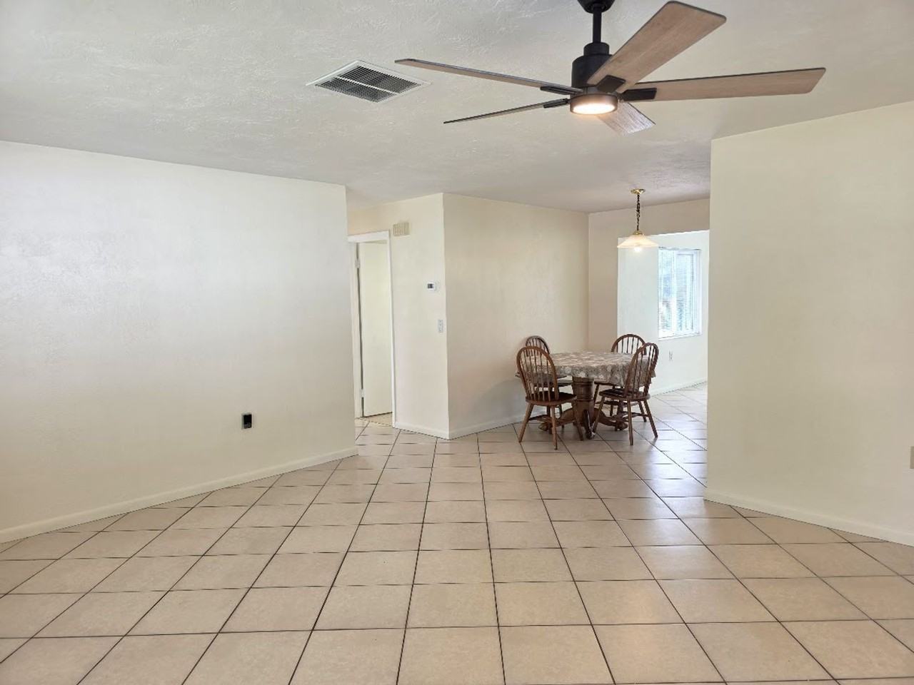 3 Scully Ct - Photo 3 of 21