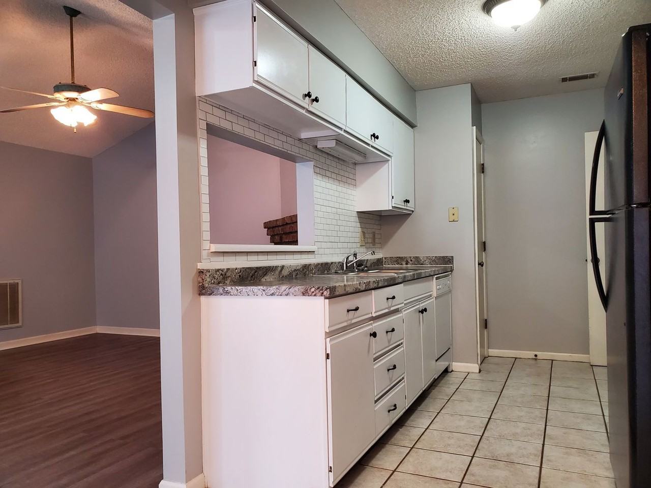 1401 King George Blvd #9 - Photo 5 of 26